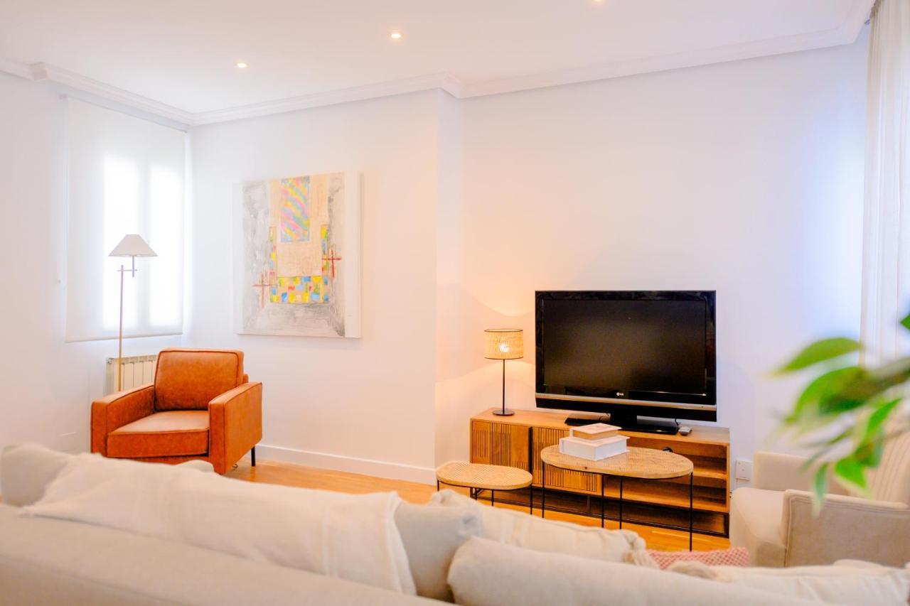 For You Rentals Coqueto Y Bonito Apartamento Temporal De Dos Dormitorios En El Retiro Axii66 Madri Exterior foto